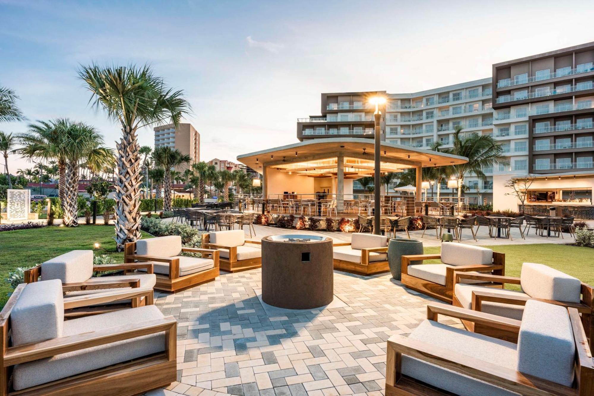 Embassy Suites By Hilton Aruba Beach Resort Palm Beach Exterior photo